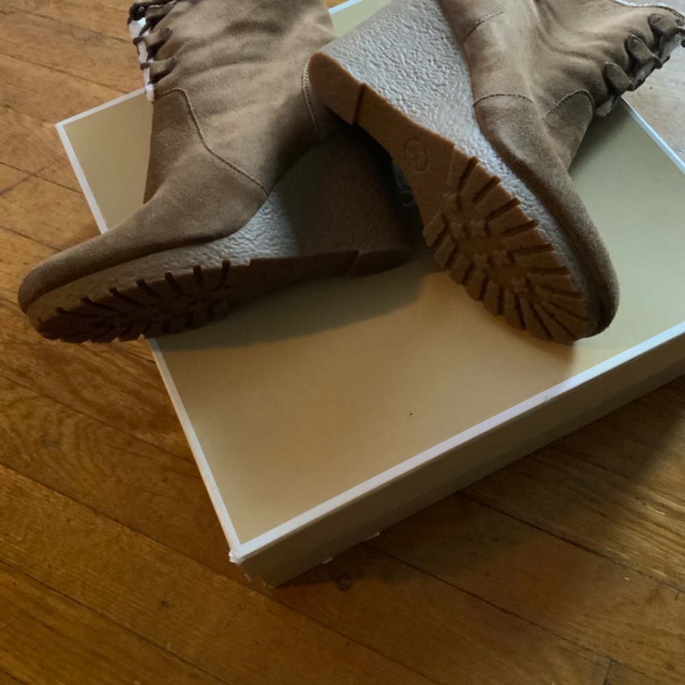 Winter Bootie - Picture 3 of 3